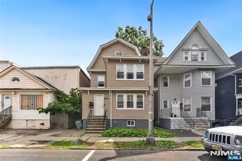 240 Amherst St, East Orange, NJ 07018