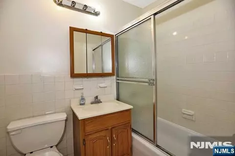 Bath - 277 Prospect Ave #7H, Hackensack, NJ 07601 photo 1 of 1