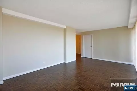 Living - 277 Prospect Ave #7H, Hackensack, NJ 07601 photo 2 of 2