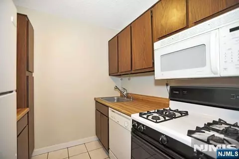 Kitchen - 277 Prospect Ave #7H, Hackensack, NJ 07601 photo 2 of 2
