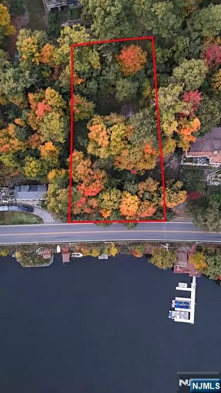 Lakeside Road, West Milford, NJ 07421