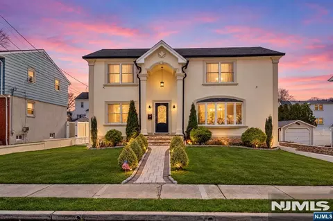157 Gordon Ave, Totowa, NJ 07512
