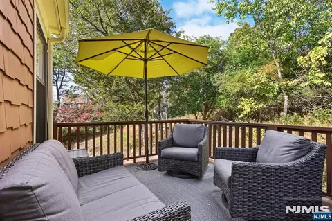 Exterior - 22 Dowitcher Ct, Wayne, NJ 07470 photo 3 of 5