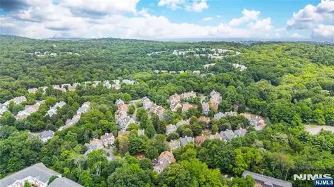 View/Area - 22 Dowitcher Ct, Wayne, NJ 07470 photo 2 of 3