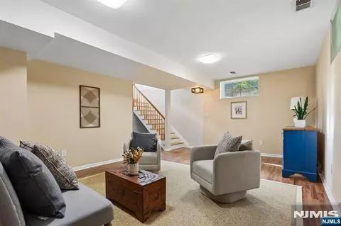 Living - 22 Dowitcher Ct, Wayne, NJ 07470 photo 11 of 11
