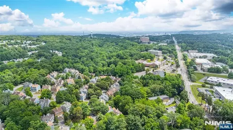 View/Area - 22 Dowitcher Ct, Wayne, NJ 07470 photo 3 of 3