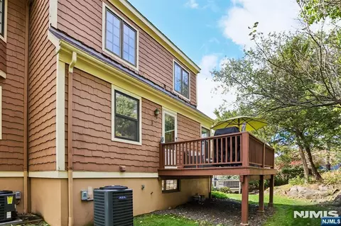 Exterior - 22 Dowitcher Ct, Wayne, NJ 07470 photo 4 of 5