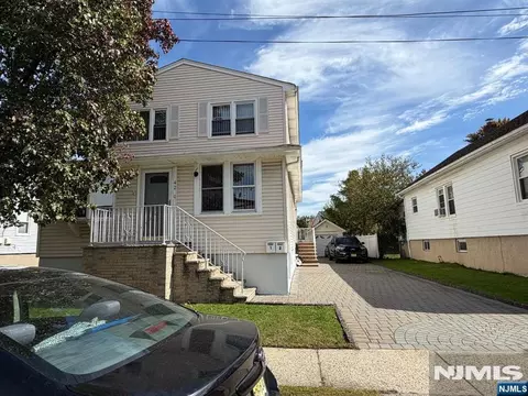 42 Agar Pl, South Hackensack, NJ 07606