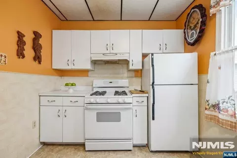 752 18th St, Paterson, NJ 07501 photo 4