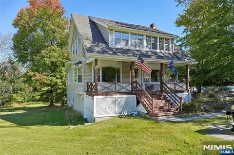 109 Gould Ave, North Caldwell, NJ 07006