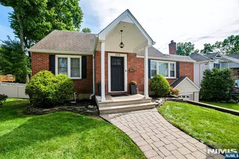 423 West Ave, Northvale, NJ 07647