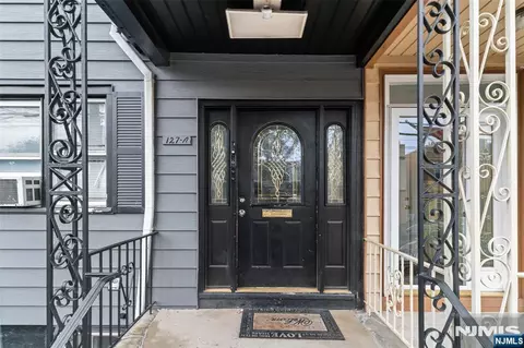127 Terhune Ave # A, Jersey City, NJ 07305