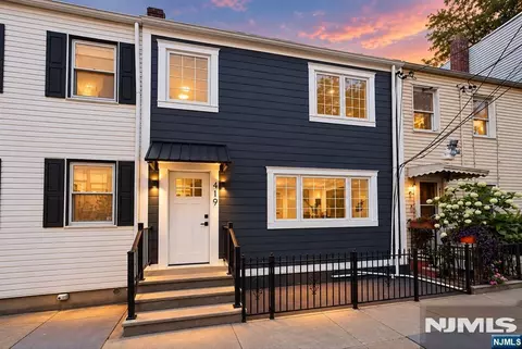 419 2nd St, Jersey City, NJ 07302