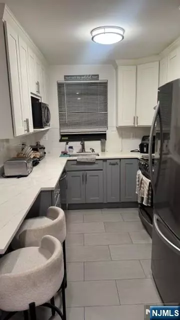 584 Anderson Ave #2C, Cliffside Park, NJ 07010