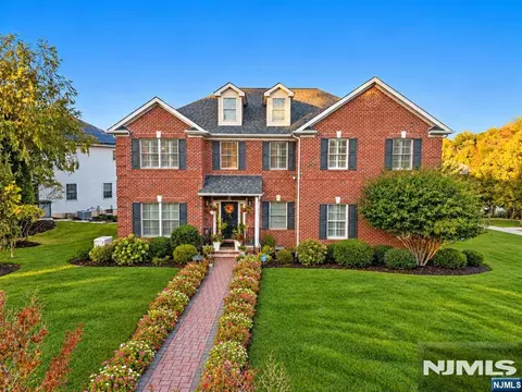 1 Efstis Ct, West Orange, NJ 07052