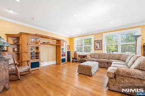 Living - 76 Summit, Hackensack, NJ 07601 photo 5 of 7