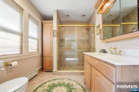 Bath - 76 Summit, Hackensack, NJ 07601 photo 3 of 3