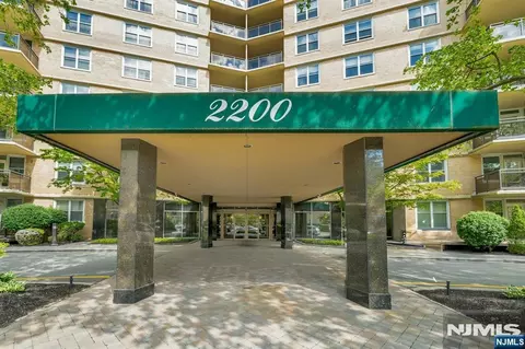 2200 N Central #7B, Fort Lee, NJ 07024