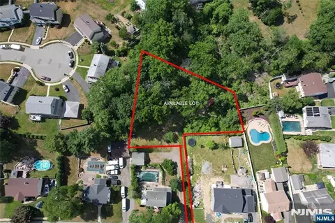 91 Minnisink Rd, Totowa, NJ 07512