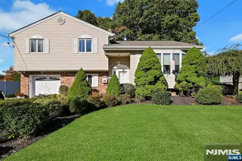 106 Pascack Ave, Emerson, NJ 07630