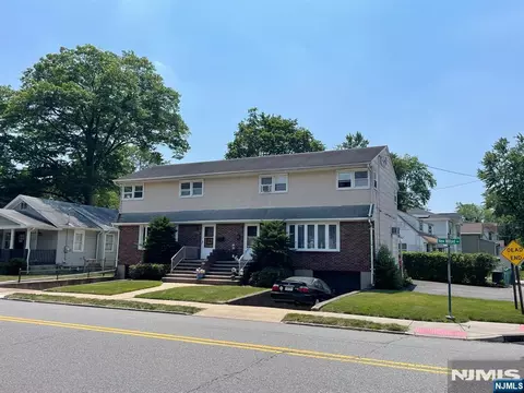 421 New Milford Ave, Dumont, NJ 07628