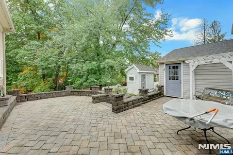 Exterior - 32 Clinton Ln, Wayne, NJ 07470 photo 5 of 12