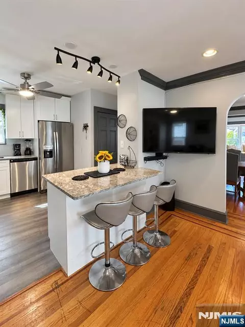 34 Hudson Ave, Maplewood, NJ 07040
