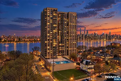 7855 Boulevard E #7L, North Bergen, NJ 07047