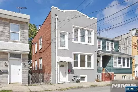 7 Farnham Ave, Garfield, NJ 07026