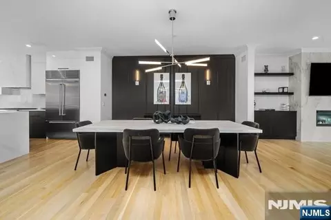 Dining - 779 Paramus Rd #2, Paramus, NJ 07652 photo 1 of 2