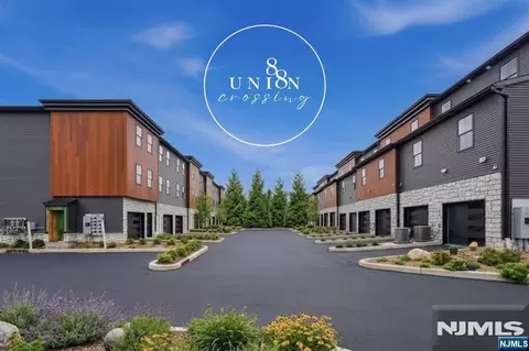 91 Union St #7B, Lodi, NJ 07644
