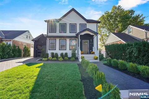 39-42 Sycamore Dr, Fair Lawn, NJ 07410