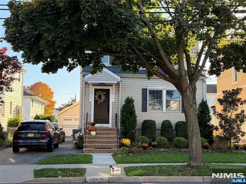 392 Highland Ave, Wood Ridge, NJ 07075