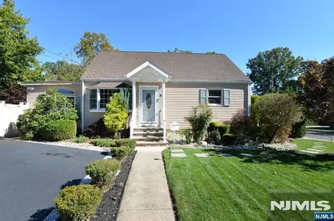 56 Wyandotte Ave, Dumont, NJ 07628