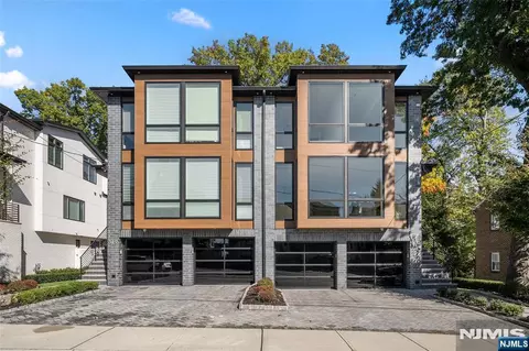 317 Slocum Way, Fort Lee, NJ 07024