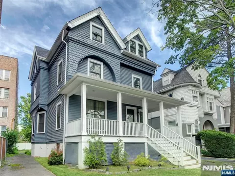 65 Glenwood Ave, East Orange, NJ 07017