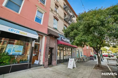 832 Washington St #6, Hoboken, NJ 07030