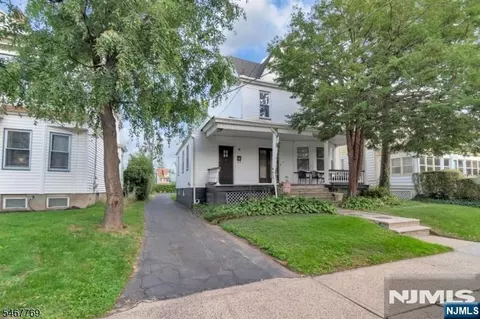 46 Oakland Ter, Newark, NJ 07106