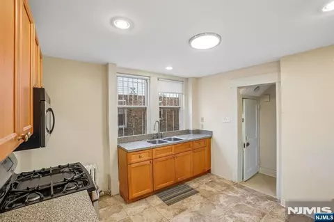 Entry Way - 14-16 Scheerer, Newark, NJ 07112 photo 2 of 6