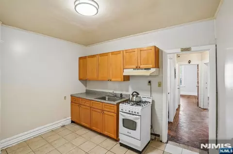 Kitchen - 14-16 Scheerer, Newark, NJ 07112 photo 4 of 5