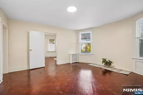 Living - 14-16 Scheerer, Newark, NJ 07112 photo 4 of 6