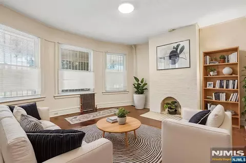 Living - 14-16 Scheerer, Newark, NJ 07112 photo 2 of 6