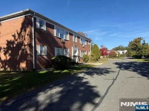 31 Rolling Ridge Rd #C, Montvale, NJ 07645