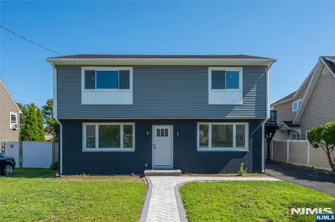 214 Alberta Dr, Saddle Brook, NJ 07663
