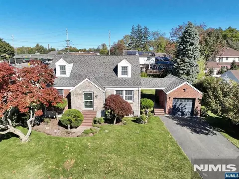 213 Baldwin Ave, New Milford, NJ 07646