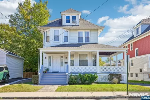 13 Park Pl, Verona, NJ 07044