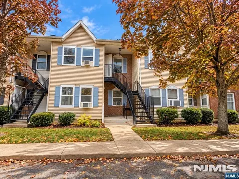 48 Ann St, Paterson, NJ 07501