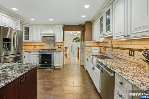 68 Lake St, Saddle River, NJ 07458 photo 26