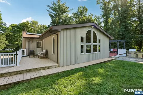 68 Lake St, Saddle River, NJ 07458 photo 12