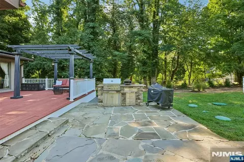68 Lake St, Saddle River, NJ 07458 photo 15
